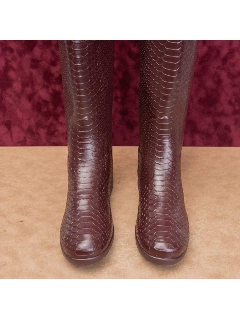 Hunter Women Scale Texture Farm Barn Maroon Wellies Rain Rubber Boots 9US EUR40 - Picture 3 of 9